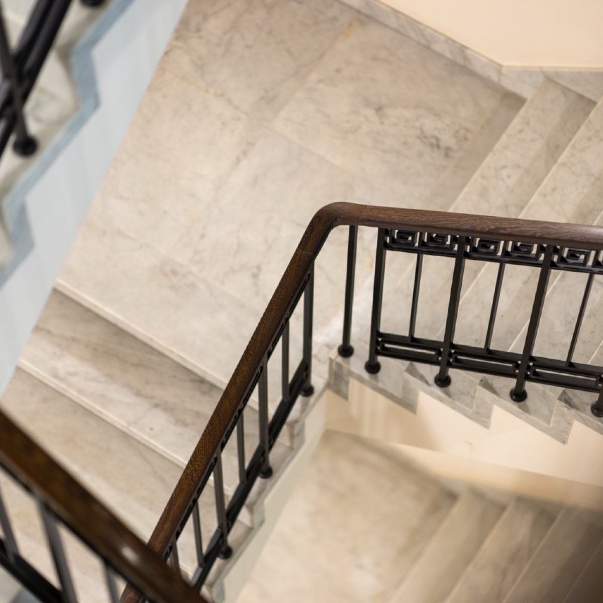 trappenstel binnen bij Rozenlust in Rotterdam